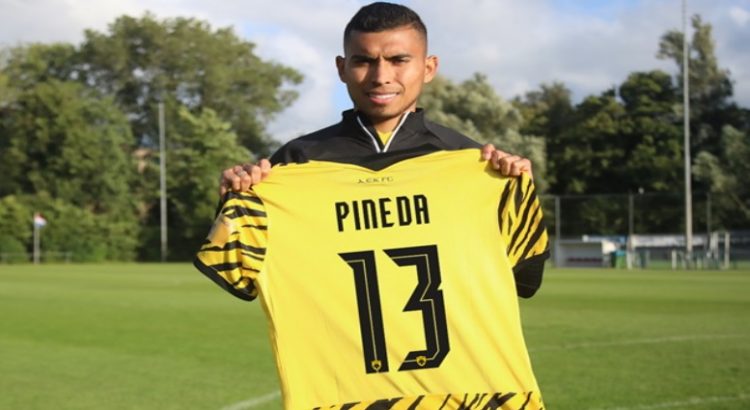 Presentan a Orbelin Pineda en Grecia