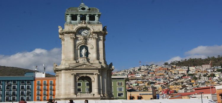 Mejoran las ventas en el centro histórico de Pachuca