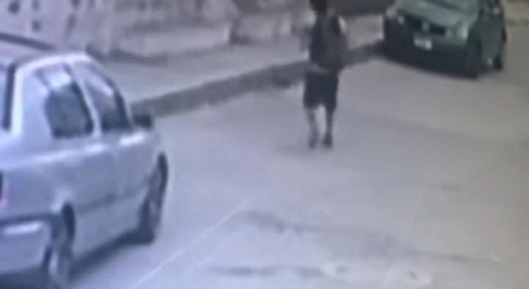 Captan a ladrón cuando mueve auto y le roba equipo de sonido en Pachuca