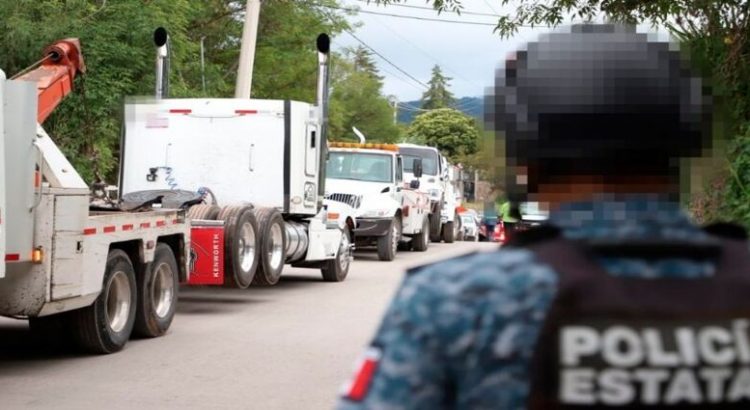 Hidalgo: Huachicoleros son despojan de un predio con combustible robado