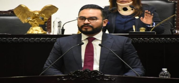 Hidalgo buscan establecer en la ley la figura de diputado sin partido