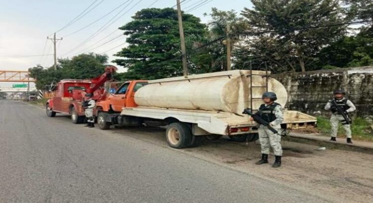 En Hidalgo y Tabasco, Guardia Nacional localiza pipa cargada con Diésel ilegal