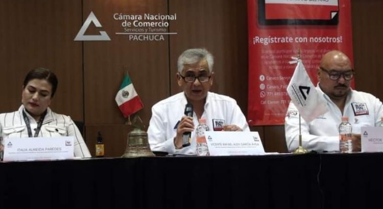 Piden a alcalde de Pachuca no dar más permisos para ambulantes en temporada decembrina