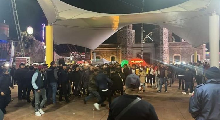 Reportan robo de celulares y carteras en feria de Pachuca