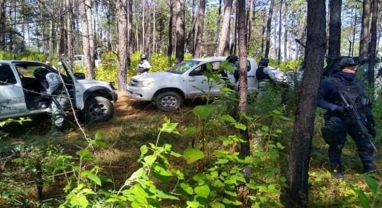 En operativo en Hidalgo, Guardia Civil asegura 2 vehículos y arma larga