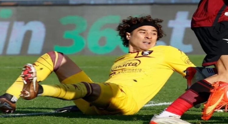 Guillermo Ochoa dió doble atajada en su debut con Salernitana