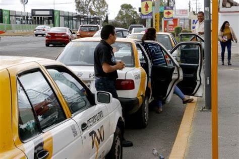 En Pachuca las mujeres ven inseguridad al abordar taxis