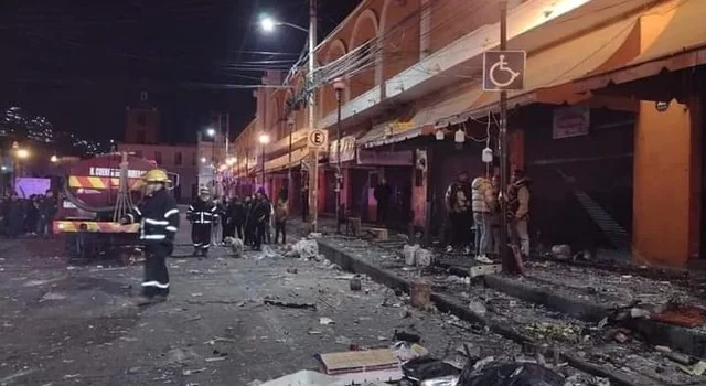 Explota pirotecnia en mercado de Pachuca