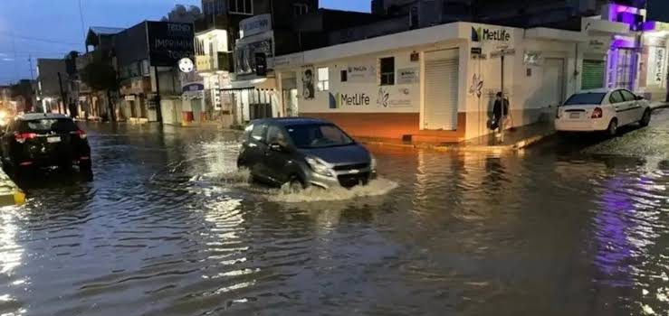 Lluvias en Pachuca causan inundaciones