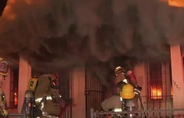 Mujer y sus 2 hijos mueren tras incendiarse su casa en Pachuca