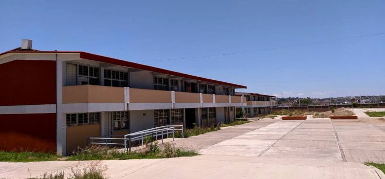 Abren oferta educativa de secundaria cercana a Pachuca