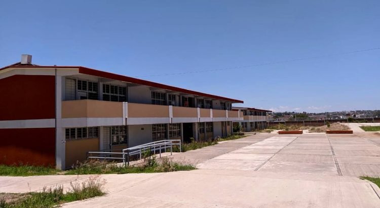 Abren oferta educativa de secundaria cercana a Pachuca