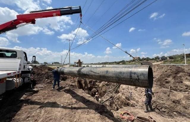 Desabasto de agua en zona metropolitana de Pachuca por fuga en tubería