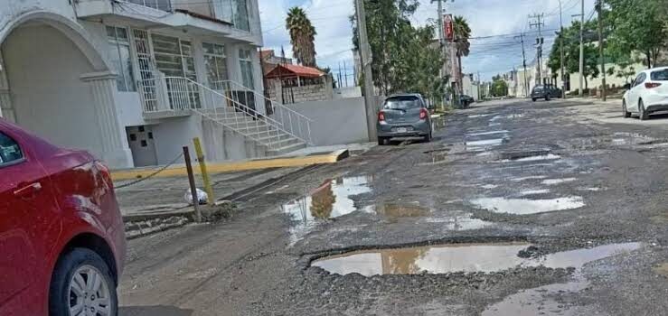 Reconoce alcalde que no podrán tapar todos los baches de Pachuca