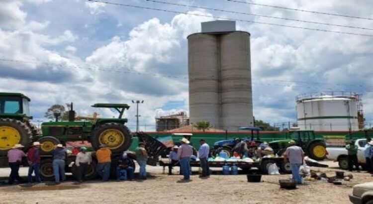 Heineken accede a demandas de cebaderos de Puebla e Hidalgo