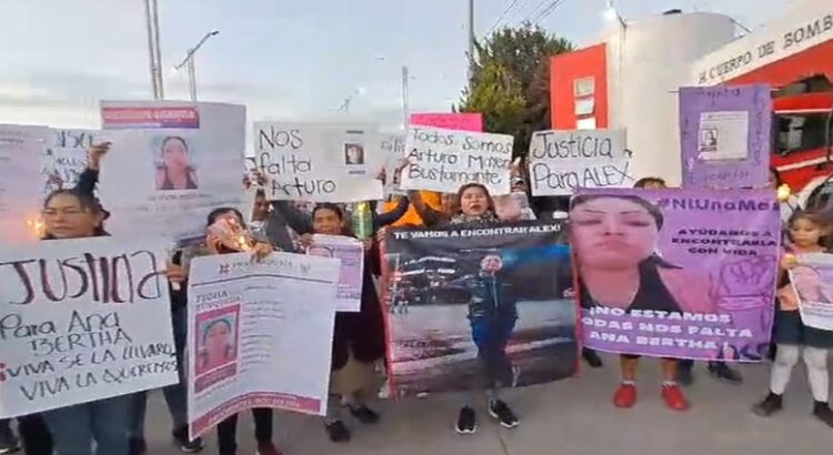 Familiares de desaparecidos marchan en Hidalgo para exigir se localice a cinco personas