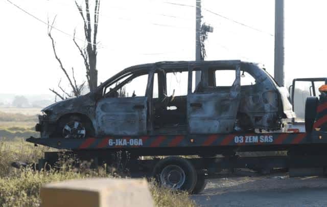 Hallan en Hidalgo camioneta calcinada con 2 cuerpos sin vida en su interior, cerca de Pachuca