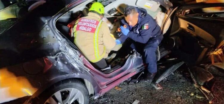 Rescatan con vida a mujer tras accidente vial en la Pachuca -Ciudad Sahagún