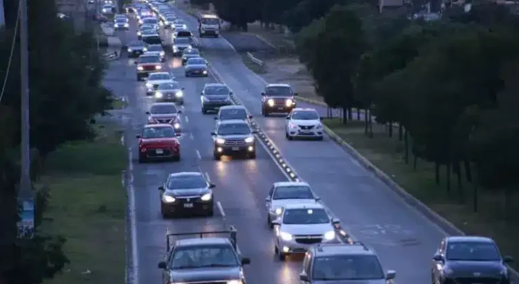 Proponen un día sin auto para evitar colapso vial en Pachuca