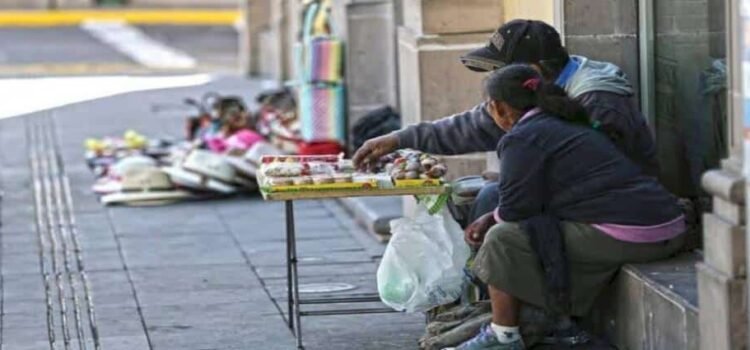 Hidalgo reduce 3.4% la pobreza laboral, aunque persisten desafíos