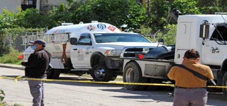 Aseguran 7 pipas de gas y detienen a 3 personas en Tetepango, Hidalgo Aseguran 7 pipas de gas y detienen a 3 personas en Tetepango, Hidalgo