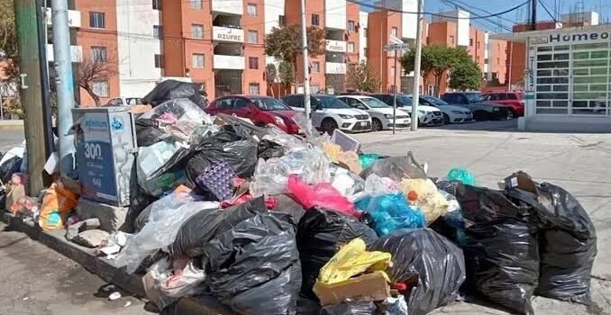 Exhibirá alcalde de Pachuca a gente que tire basura en la calle