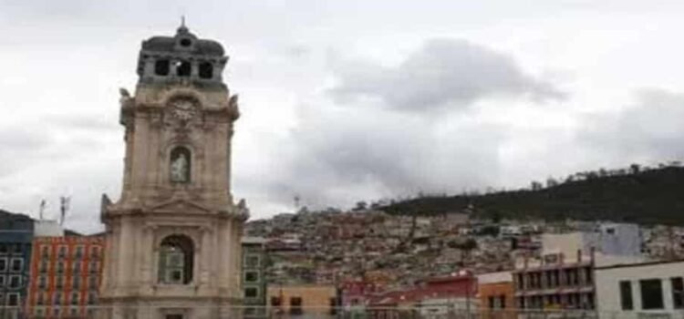 Protección Civil activa alerta roja en Pachuca por fuertes rachas de viento