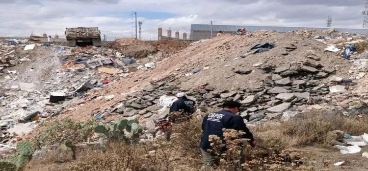 En una barranca de Hidalgo localizan cuerpo enterrado en fosa