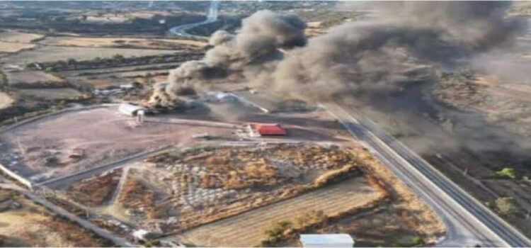 Sofocan incendio en ducto tras 15 horas en Hidalgo