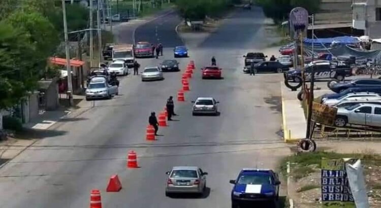 Instalan retenes en carreteras de Hidalgo para frenar el tránsito de migrantes Instalan retenes en carreteras de Hidalgo para frenar el tránsito de migrantes