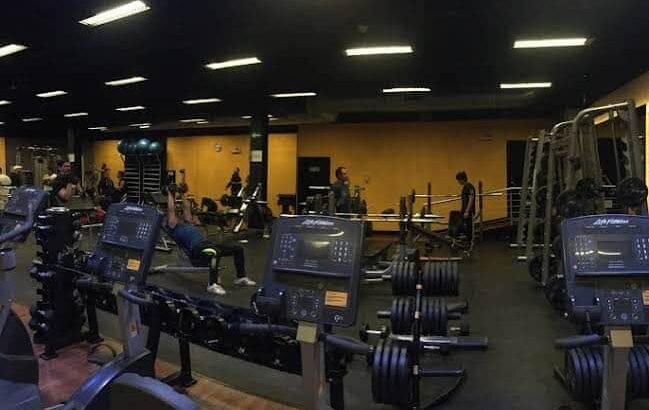 Acusan de fraude a gimnasio de Pachuca; usuarios exigen devolución del dinero