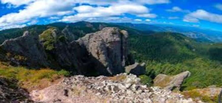 Turista pierde la vida tras caer de peña en Mineral del Chico mientras se tomaba selfie Turista pierde la vida tras caer de peña en Mineral del Chico mientras se tomaba selfie