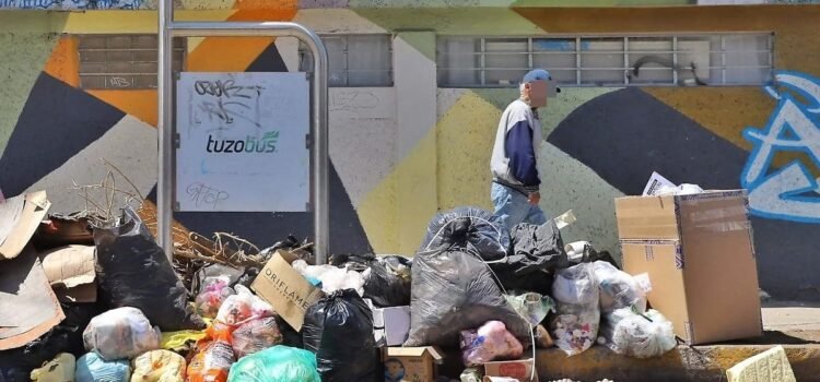 Aprueban en Pachuca multas superiores a los 5 MIL PESOS por tirar basura en las calles
