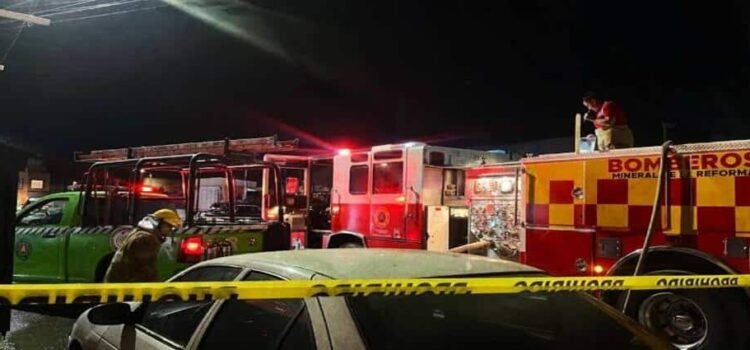 Muere hombre al incendiarse su casa en Mineral de la Reforma