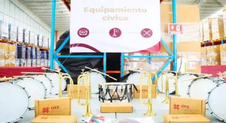 Dan a Educación en Hidalgo más de 153.2 mdp en equipamiento