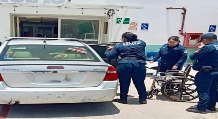 Con ayuda de paramédicos, una madre dio a luz en plena carretera en Hidalgo