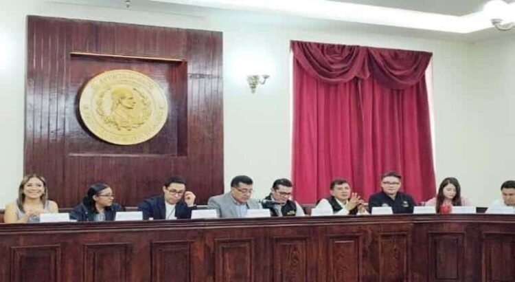 Avala asamblea de Pachuca edad mínima de 18 años para ser gobernador