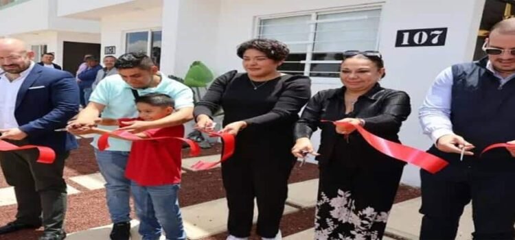 Mujer gana casa en rifa por Día de las Madres en Hidalgo; presidenta municipal se la quita por no ser mamá biológica Mujer gana casa en rifa por Día de las Madres en Hidalgo; presidenta municipal se la quita por no ser mamá biológica