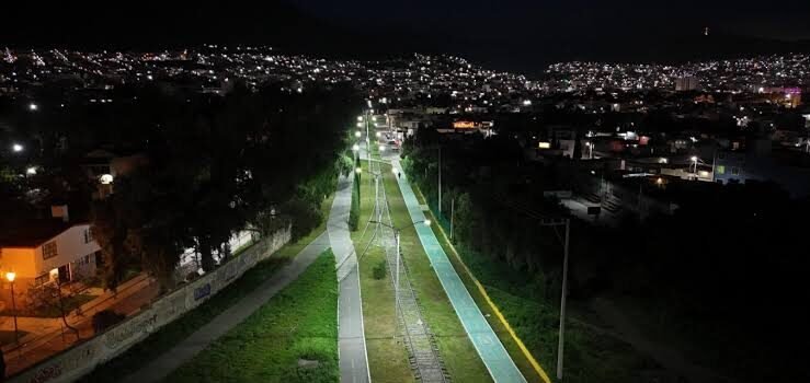 Renuevan alumbrado público en ciclovía de Pachuca Renuevan alumbrado público en ciclovía de Pachuca