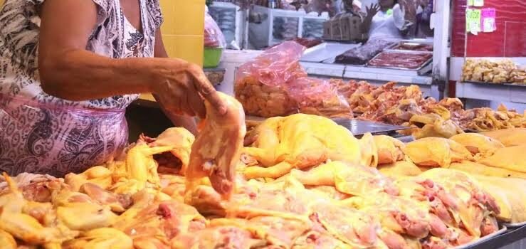 Mercados de Pachuca dan segundo uso a tripas de pollo Mercados de Pachuca dan segundo uso a tripas de pollo
