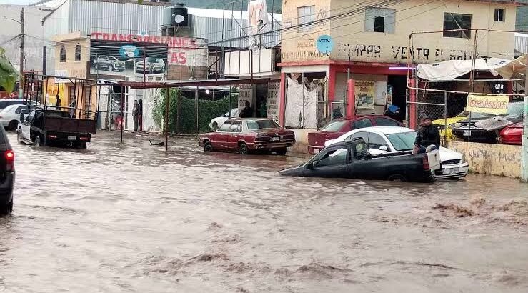 Lluvias causan inundaciones en Pachuca