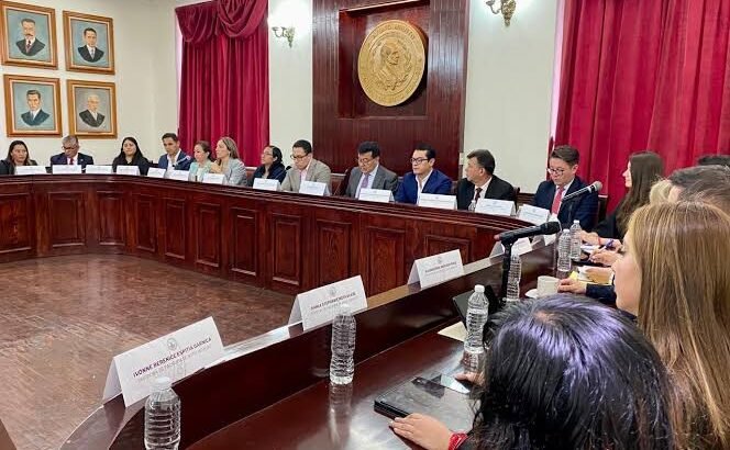 Sindicaturas y regidurías de Pachuca entregan informe al alcalde