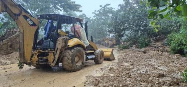 Avanza 44 por ciento la liberación de caminos afectados por lluvias en Hidalgo