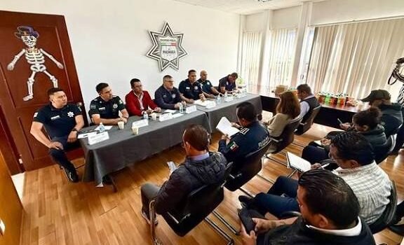 Motociclistas balean a hombre en las piernas en Pachuca