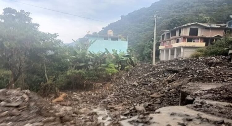 Contabilizan mil 400 viviendas con daños irreparables tras derrumbes por lluvias en Hidalgo