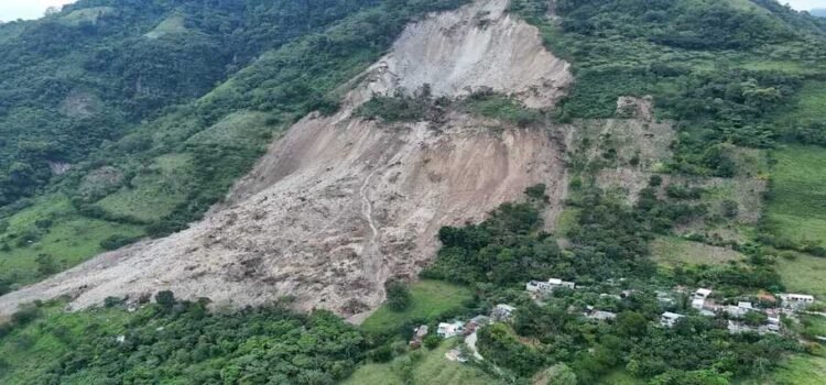 Alertan por agrietamientos y riesgo de deslaves en Hidalgo