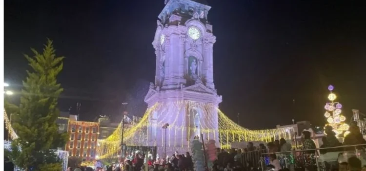 Pachuca cambia pista de hielo por unas posadas y villa navideña mágica